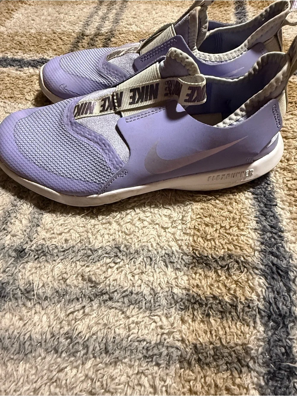 Nike lightweight slip